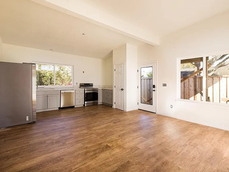 2226 William Ct — Photo 12