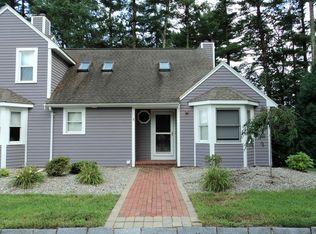 69 Leonard St APT 8, Raynham, MA 02767
