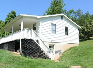 192 Unexpected Rd, Lexington, VA 24450