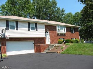 17479 Queen Elizabeth Dr, Olney, MD