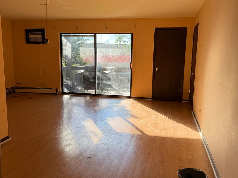 1533 N Winslowe Dr #2B — Photo 2