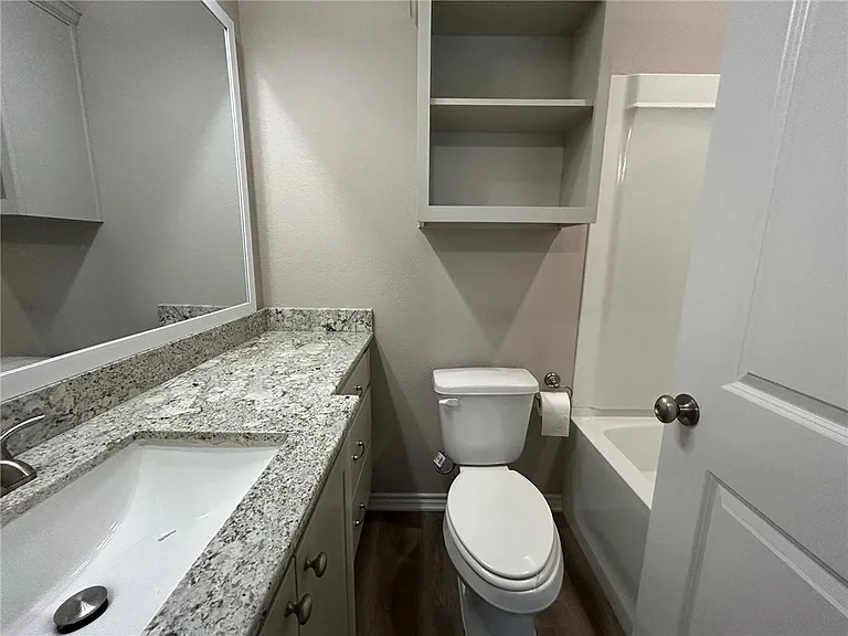 511 Hayes Ln — Photo 8