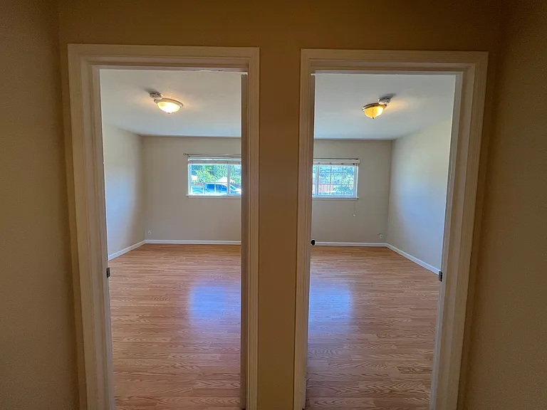 273 Staples Ave — Photo 10