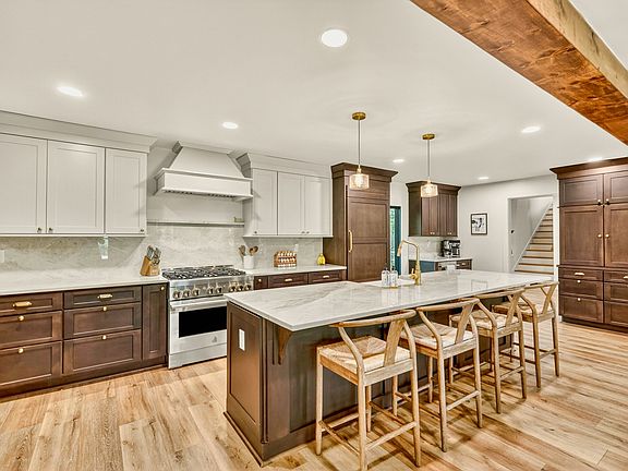 8th image of 2153 Williamsport Pike