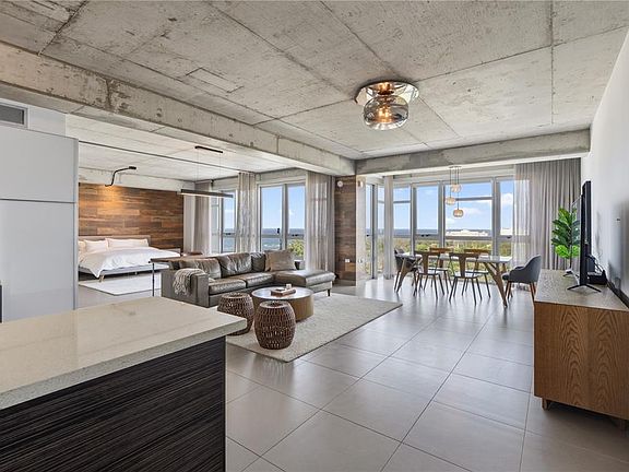 3rd image of 404 Ave Constitucion ATLANTIS #904