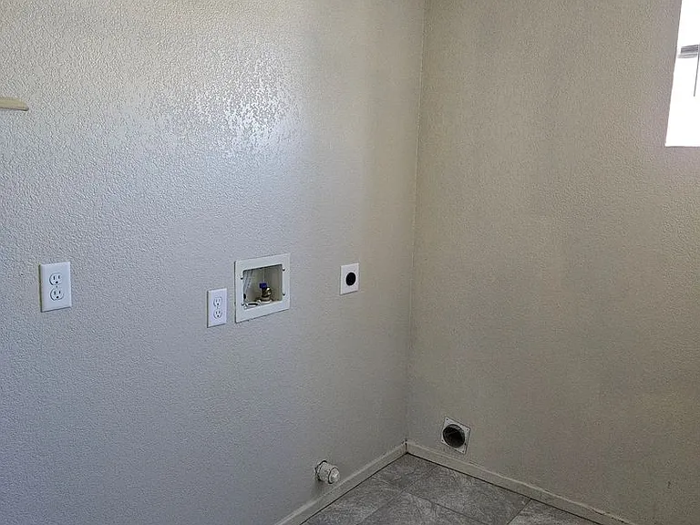 6191 E 43rd St — Photo 14