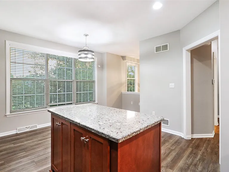 10550 Cherry Grove Ct — Photo 8