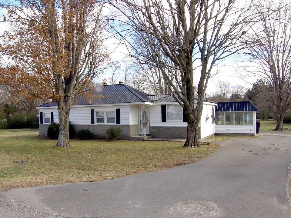 311 Dill Ln