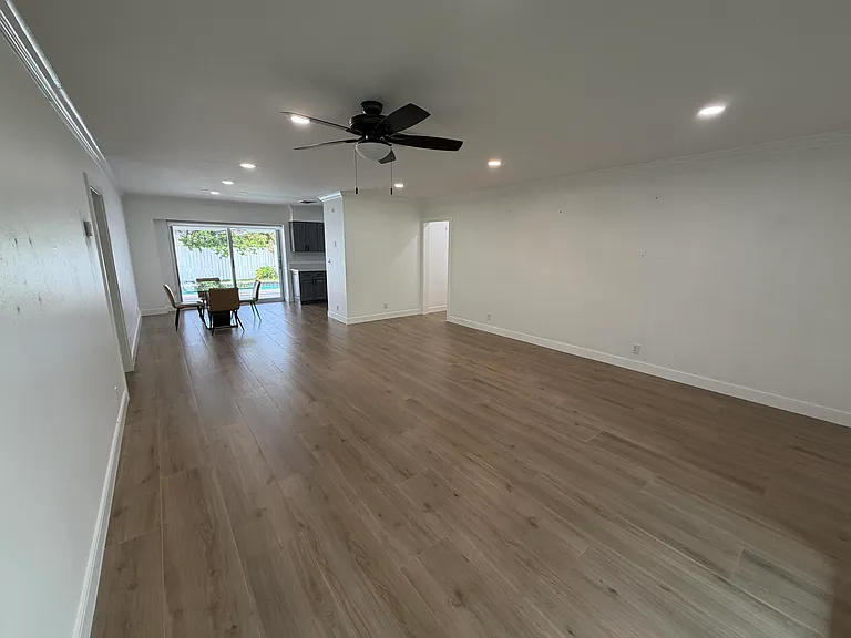 498 W Conference Dr #N — Photo 11