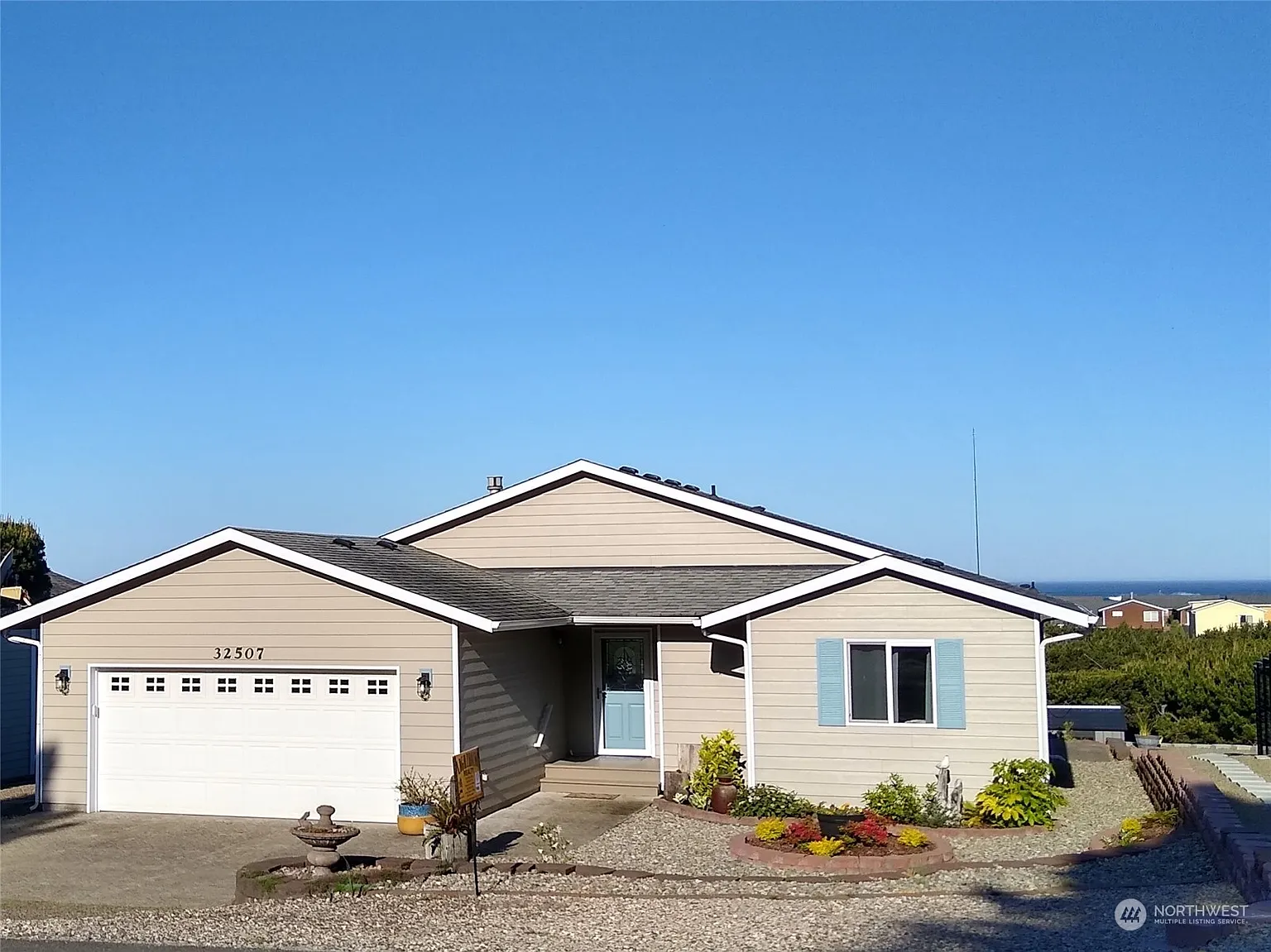 32507 J Place photo 1