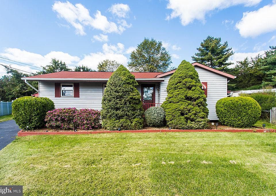 1st image of 13500 Fitzhugh Ln