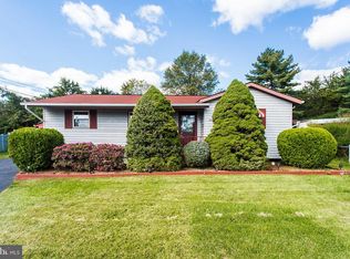 13500 Fitzhugh Ln, Woodbridge, VA 22191