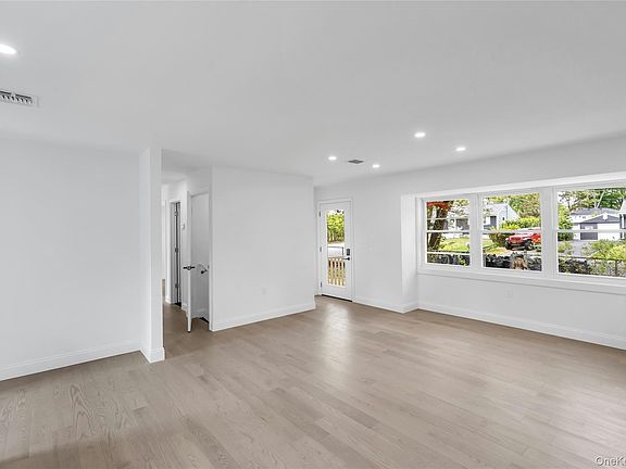 4th image of 1237 Stony Brook Road