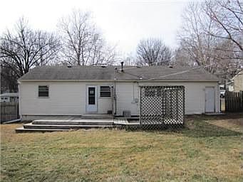 2nd image of 8917 Hemlock Dr