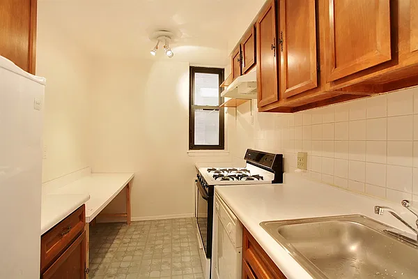 Sold by Corcoran | media 3