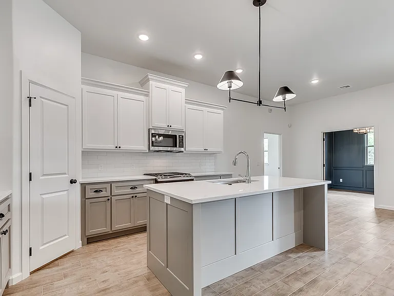 2600 Woods Edge Dr — Photo 34