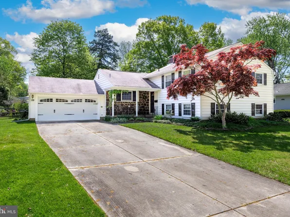 119 Granville Dr, Cherry Hill, NJ 08034