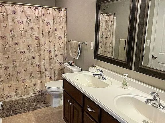 4th image of 2419 Jonathan Dr