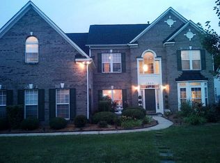 1403 Cochrane Woods Ln, Matthews, NC 28105