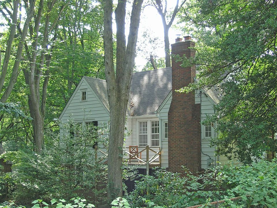 2nd image of 9 Sunnyside Rd