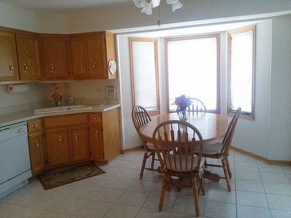 5th image of 9410 Melvina Ave APT 3SW