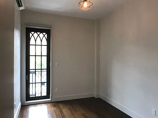 Rented by Nooklyn NYC LLC | media 66