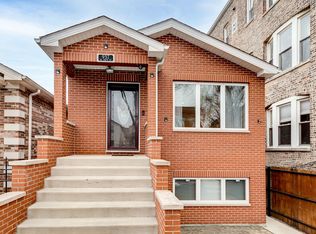 937 W 34th St, Chicago, IL 60608