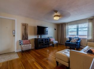 37 Montvale Ave APT 11, Woburn, MA 01801