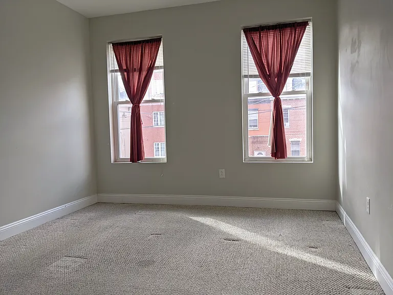 331 N 40th St #2A — Photo 17