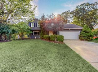 6963 Donna Rae Dr, Seven Hills, OH 44131