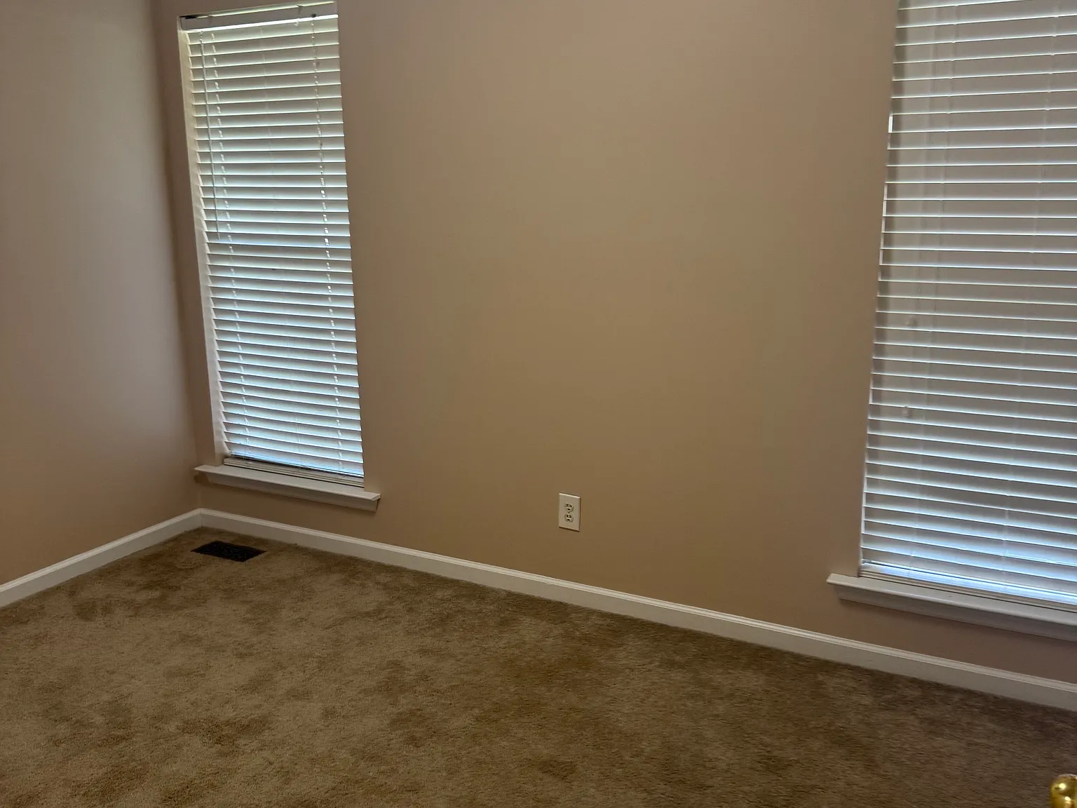 3 bed, 1150 sqft, $1,750 — Photo 3