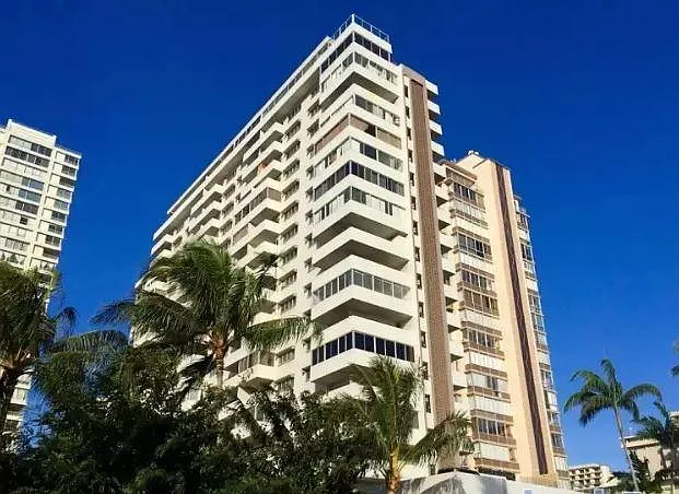 2421 Ala Wai Blvd #402