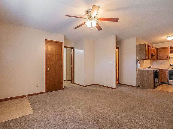 5th image of 1104N N Walnut St