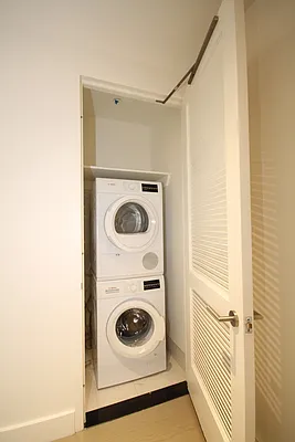 Rented by Red Apple Group | media 30