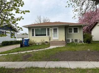 306 4th St NW, Dilworth, MN 56529