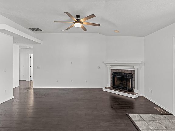 5th image of 2030 E Charles Street