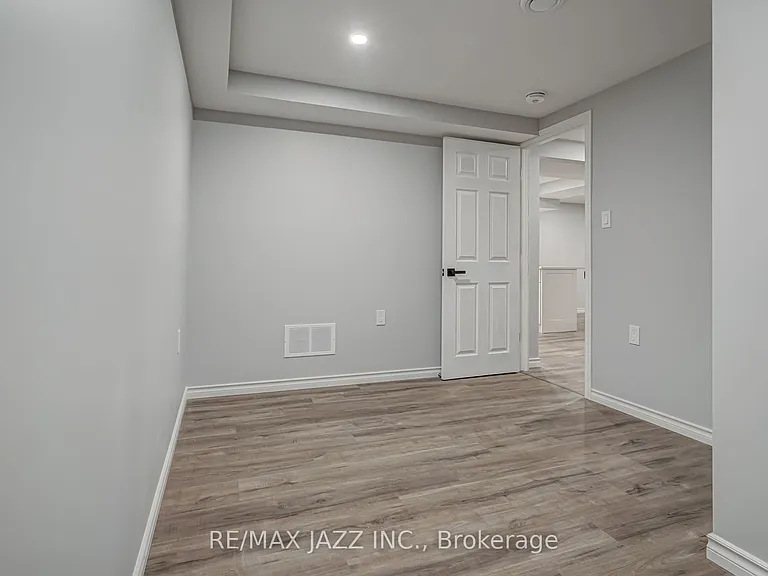 1189 Cartier Blvd #A — Photo 22
