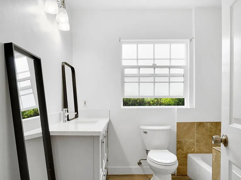 2545 Sycamore Dr — Photo 30