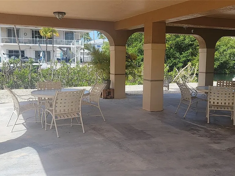 51 W Plaza Del Lago — Photo 6