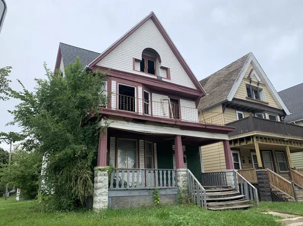 2230 West Clarke STREET #2232, Milwaukee, WI 53206