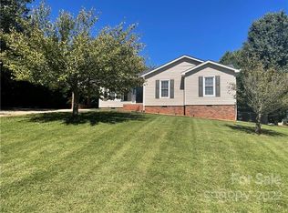 3595 Smithfield Dr NW, Conover, NC 28613