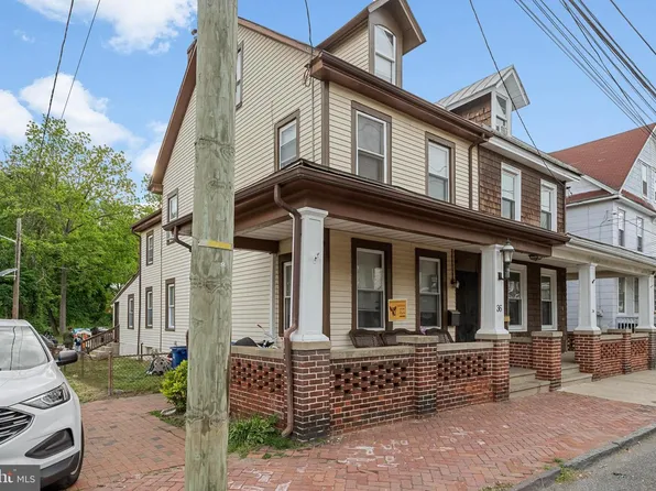 36 Bispham St, Mount Holly, NJ 08060