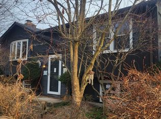 74 White Fox Rd, Feeding Hills, MA 01030