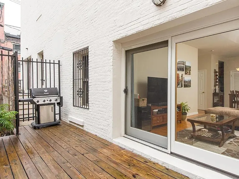 222 Clinton St #7 — Photo 3