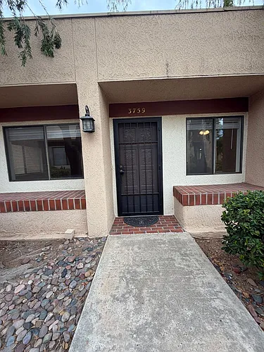 3759 E Edison St Photo 1