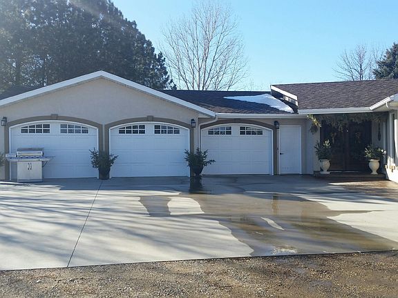 3 Stall Heated Garage