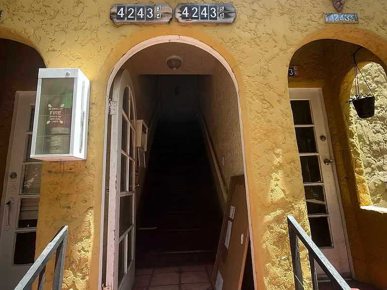 4243 Monroe St #5/8 — Photo 2