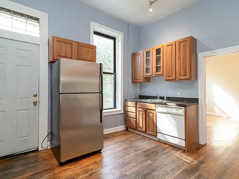 1449 N Artesian Ave #1B — Photo 1