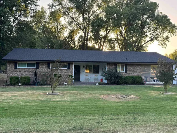 112 Holly Dr, Hennessey, OK 73742