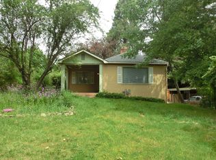 868 NE A St, Grants Pass, OR 97526